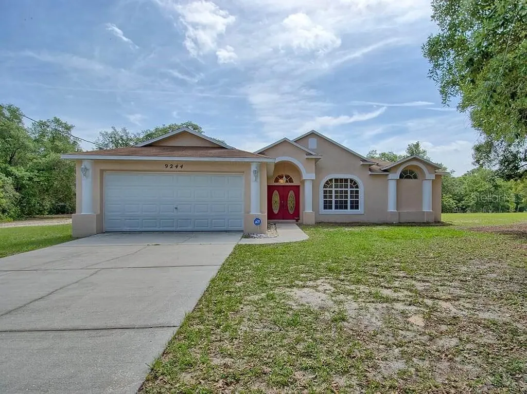 9244 Native Rock Drive Webster FL 33597