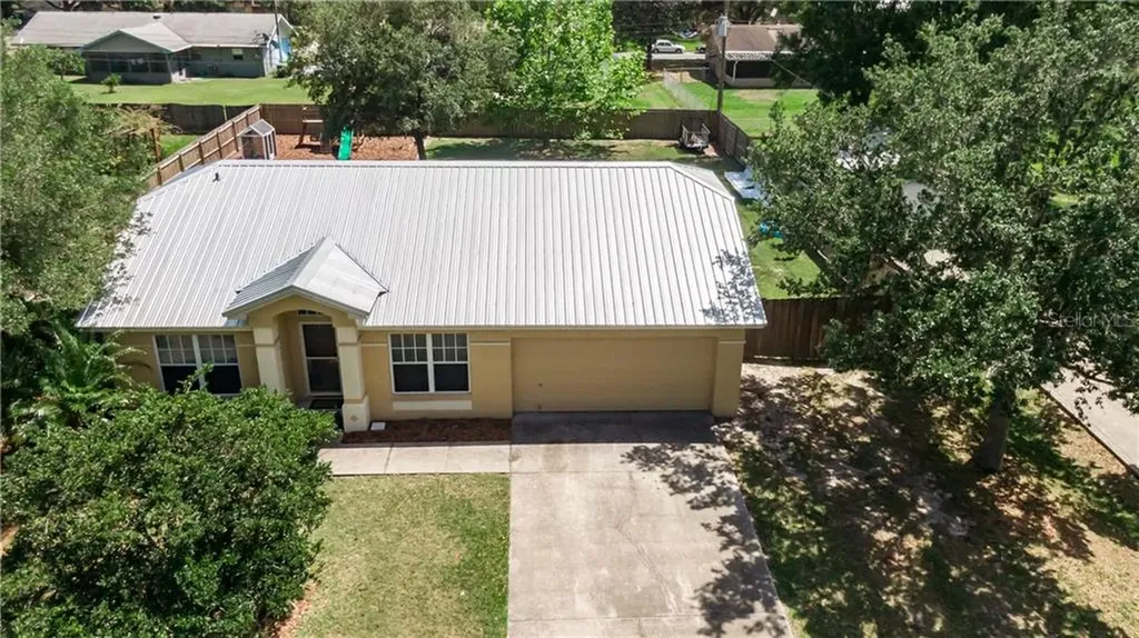 2152 Maple Hill Court Lakeland FL 33811