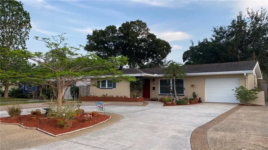800 42nd Avenue N St Petersburg FL 33703