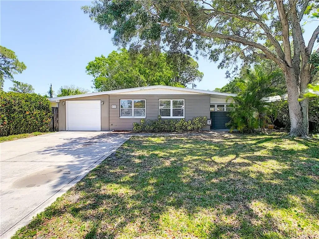 4111 Carson Street NE St Petersburg FL 33703