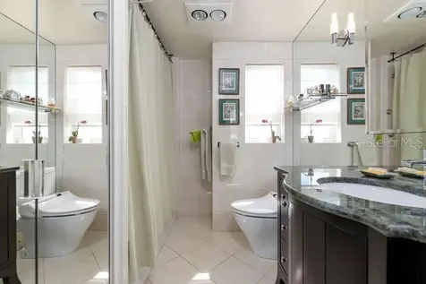 555 S Gulfstream Avenue Sarasota FL 34236