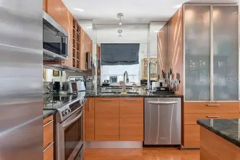 555 S Gulfstream Avenue Sarasota FL 34236