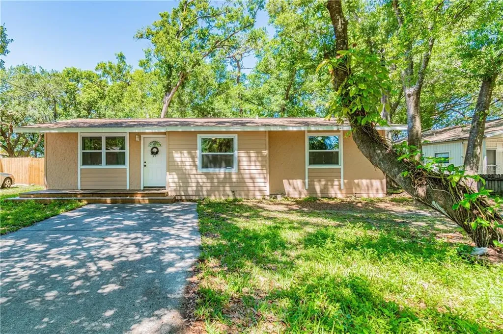 6912 N Dakota Avenue Tampa FL 33604