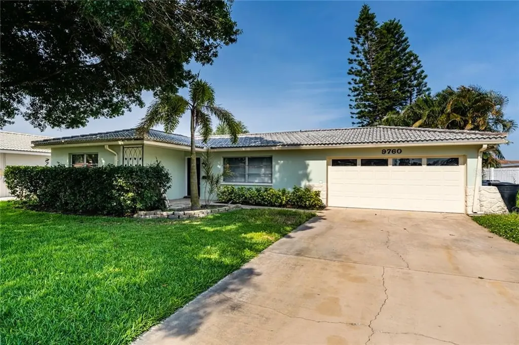 9760 Oak Street NE St Petersburg FL 33702
