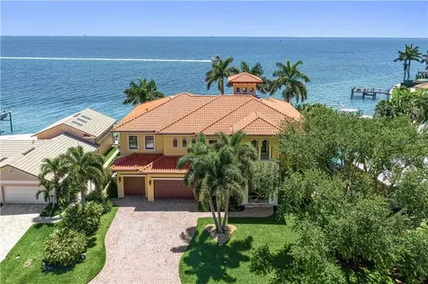 2030 Carolina Avenue NE St Petersburg FL 33703
