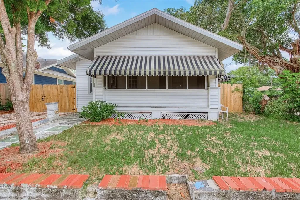 1038 9th Avenue S St Petersburg FL 33705