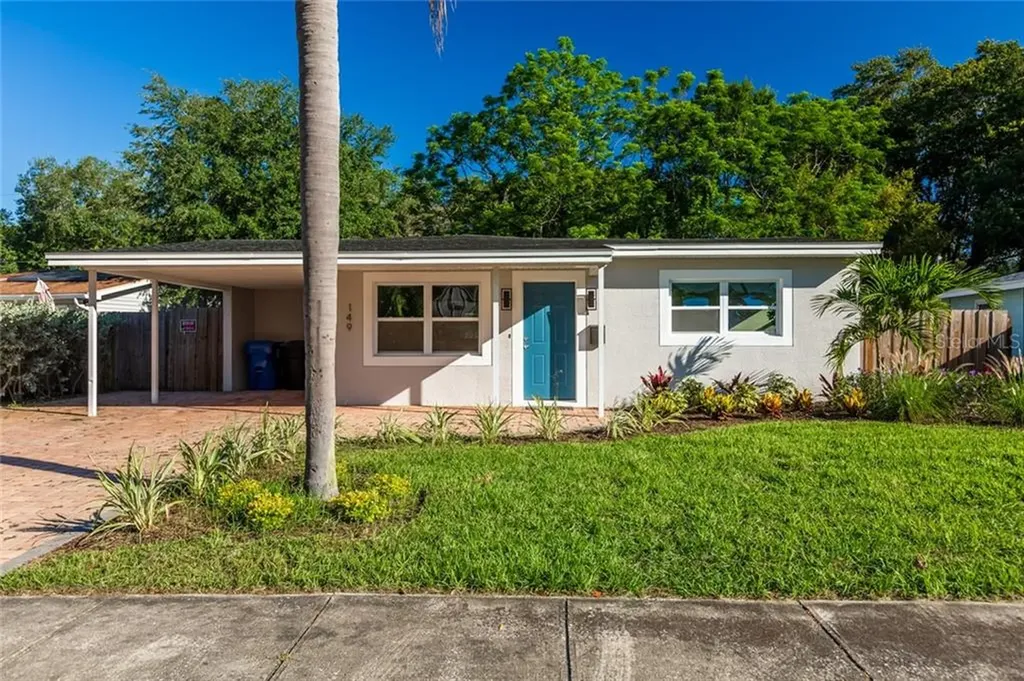 149 NW Lincoln Circle N St Petersburg FL 33702