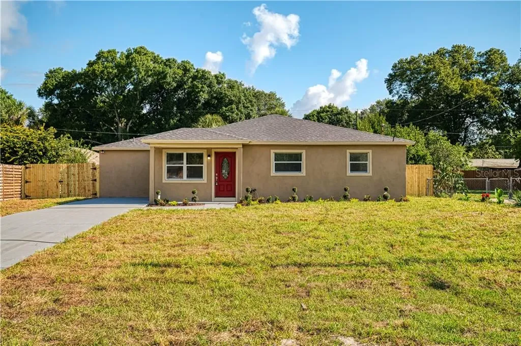 4005 W Knights Avenue Tampa FL 33611