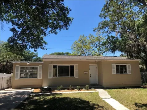 2039 Acorn Place S St Petersburg FL 33712