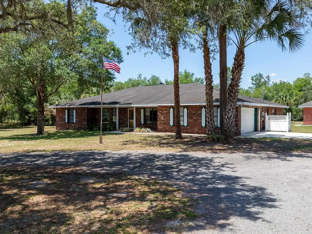1719 Pineland Court Orange City FL 32763
