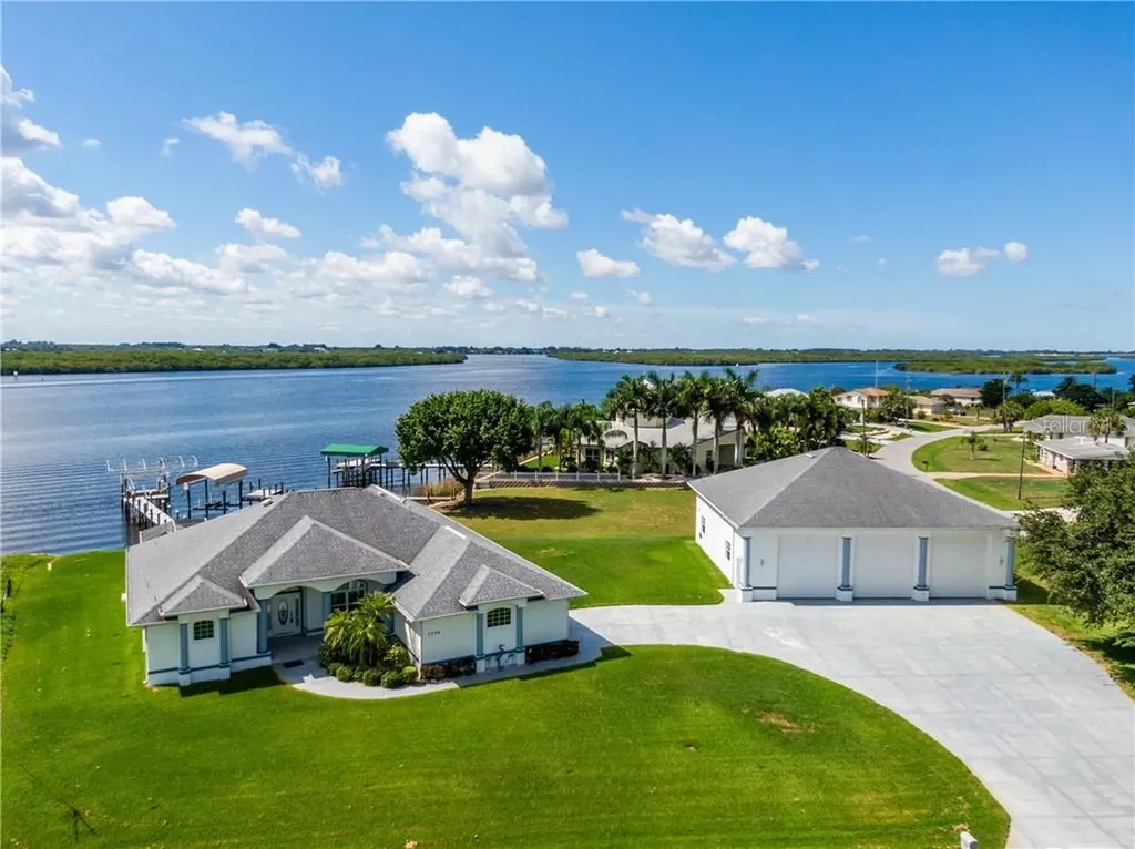 3028 Peace River Drive Punta Gorda FL 33983