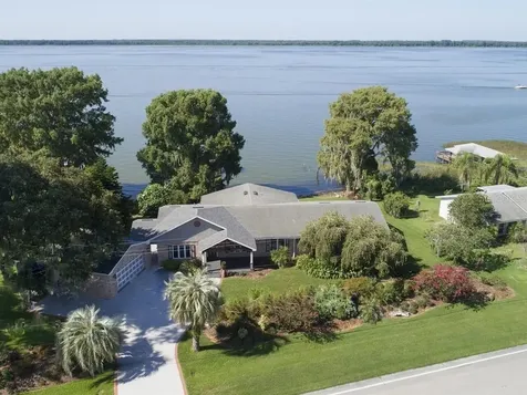 33845 Lakeshore Drive Tavares FL 32778