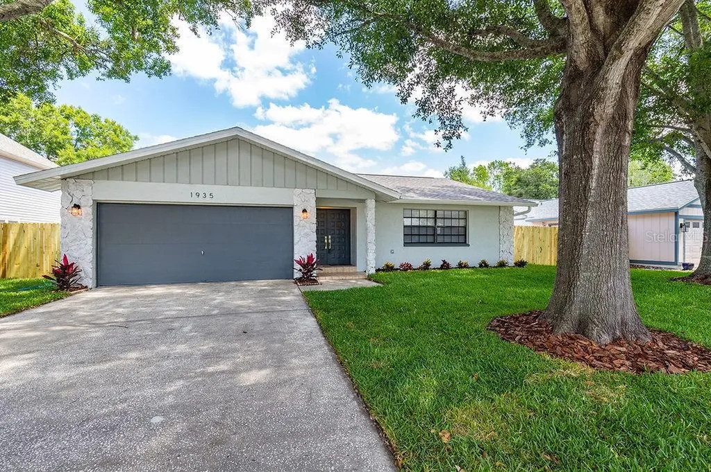 1935 Spanish Oaks Drive N Palm Harbor FL 34683