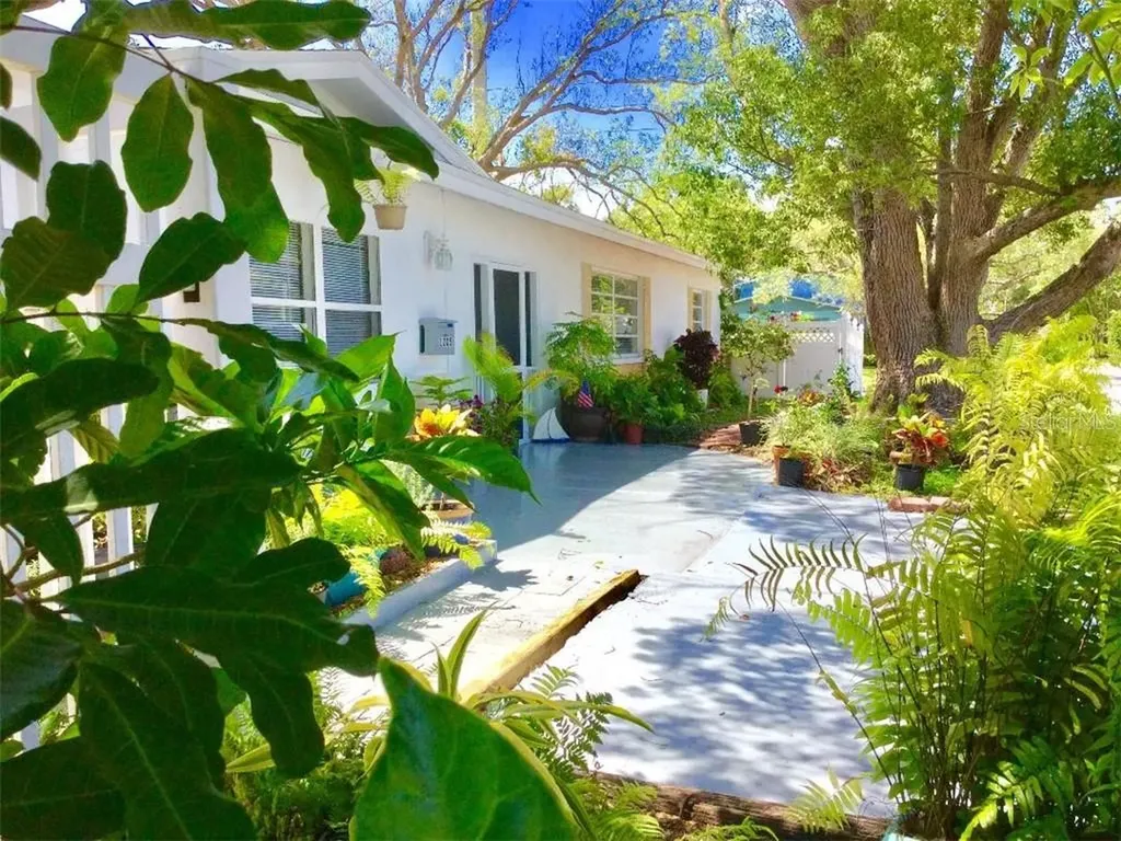 1205 50th Street N St Petersburg FL 33710