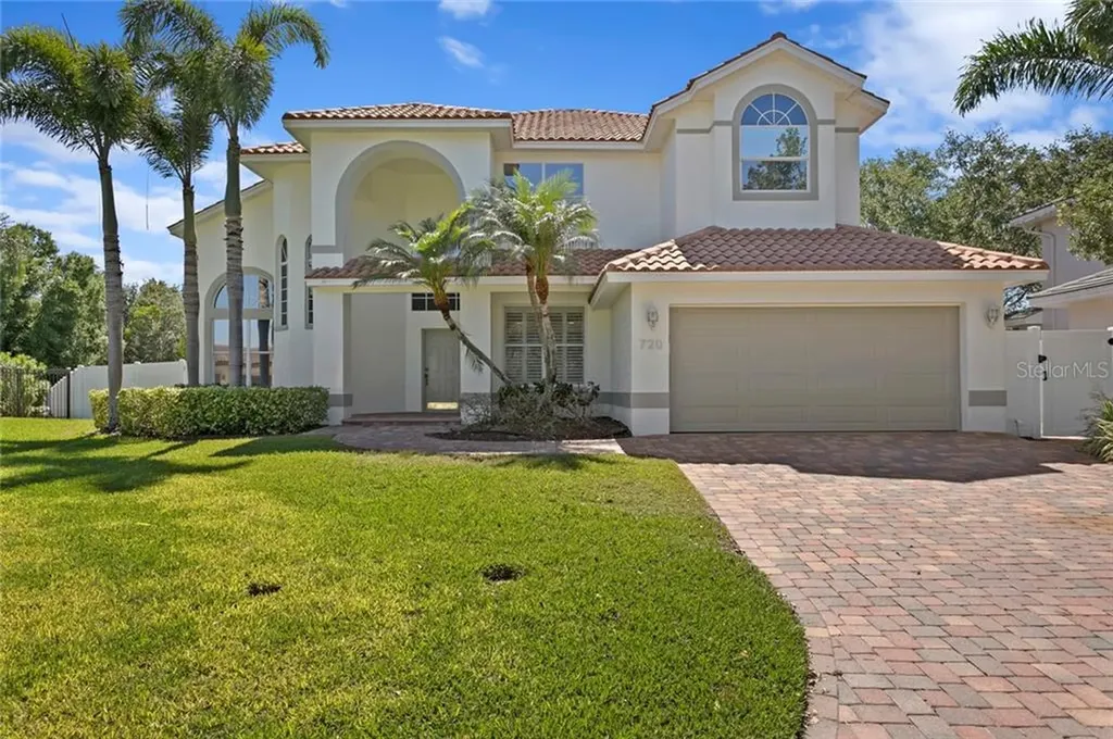 720 Sand Pine Drive NE St Petersburg FL 33703