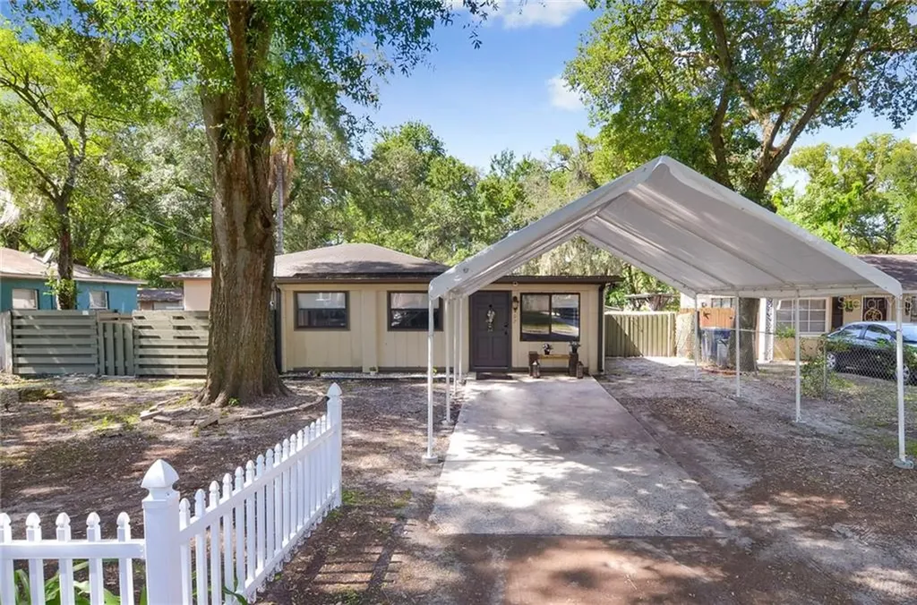 807 Patbur Avenue Tampa FL 33612