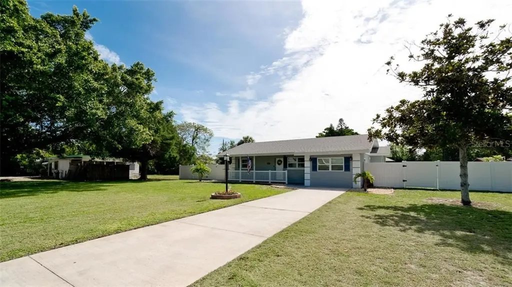 1007 66th Street NW Bradenton FL 34209