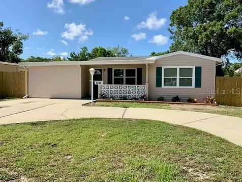 5262 46th Avenue N St Petersburg FL 33709
