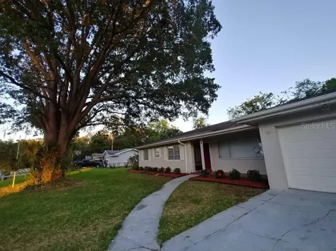 2042 SE 3rd Place Ocala FL 34471