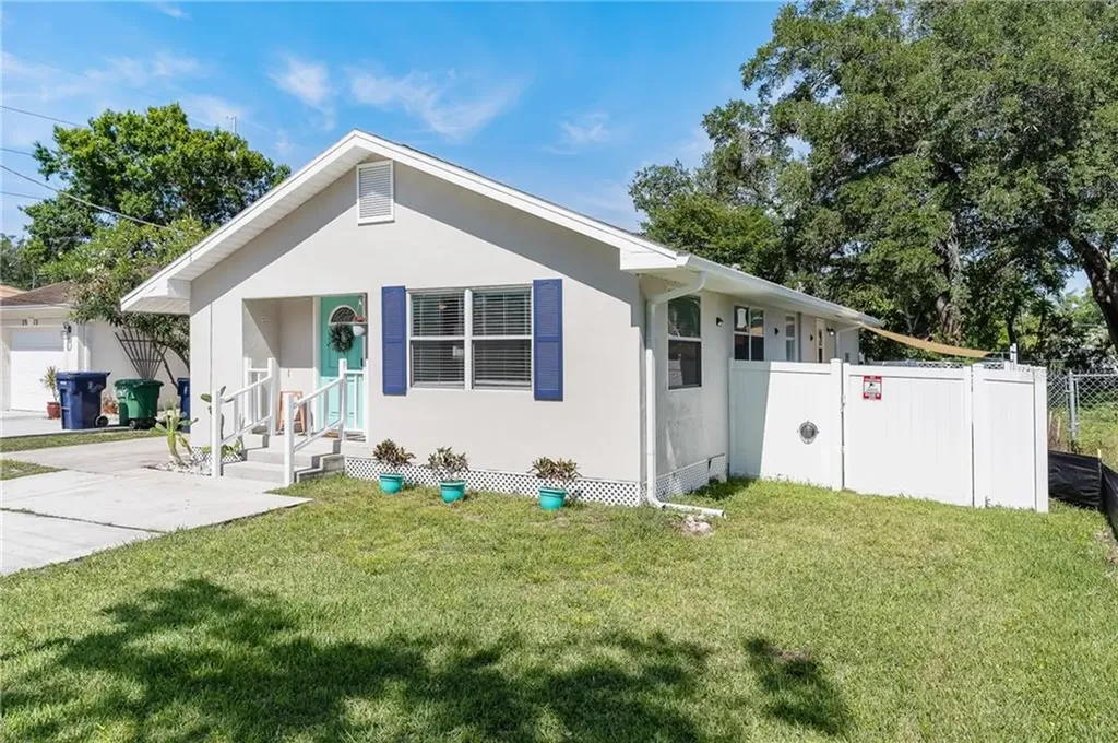 3913 N Lynn Avenue Tampa FL 33603