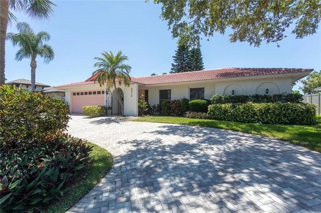 4070 48th Avenue S St Petersburg FL 33711