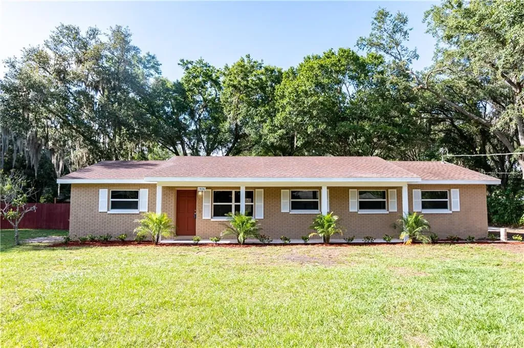1406 E Spencer Street Plant City FL 33563