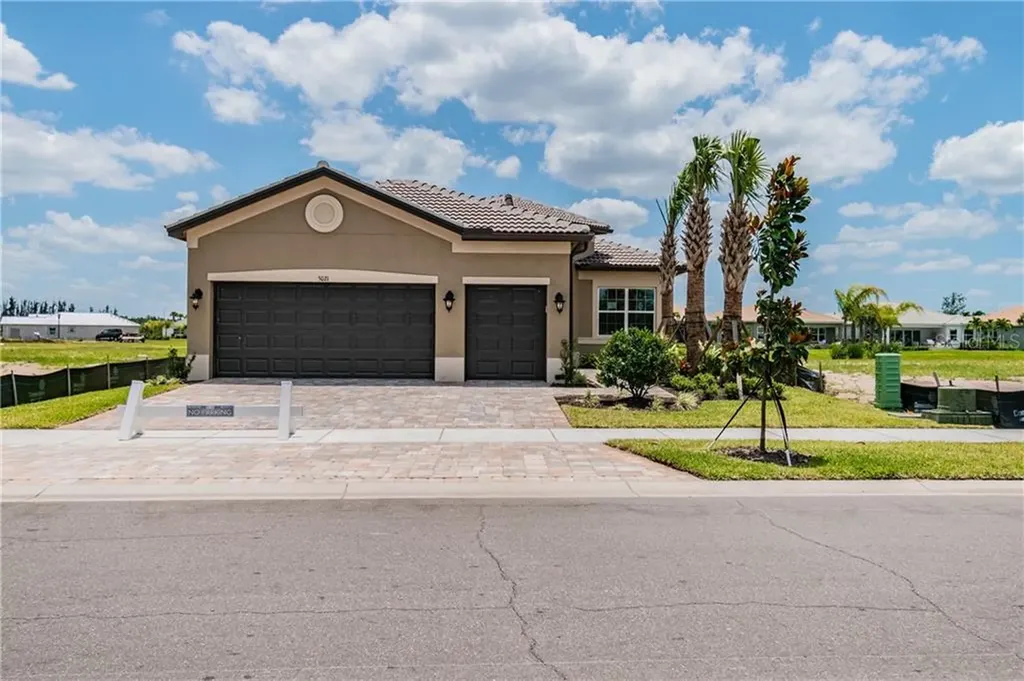 5021 Sevilla Shores Drive Wimauma FL 33598