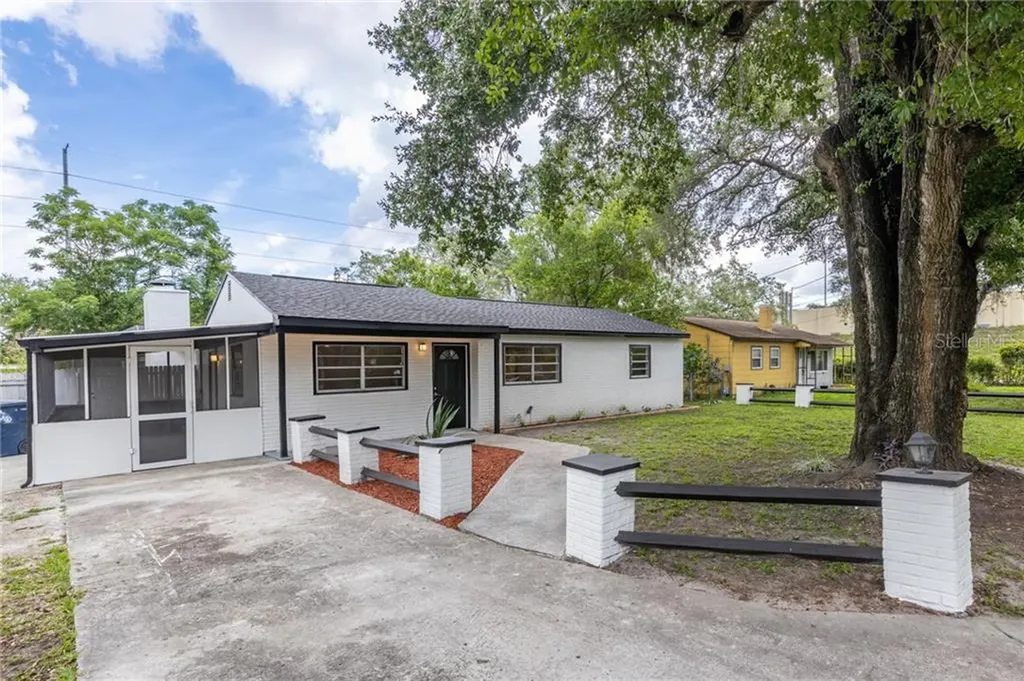 318 E Hydrangia Street Tampa FL 33612