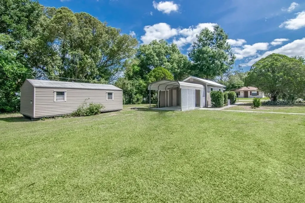 5811 11th Street Zephyrhills FL 33542