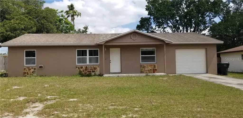 332 E Daughtery Road Lakeland FL 33809