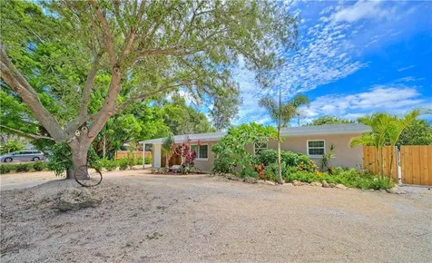 1107 67th Street NW Bradenton FL 34209