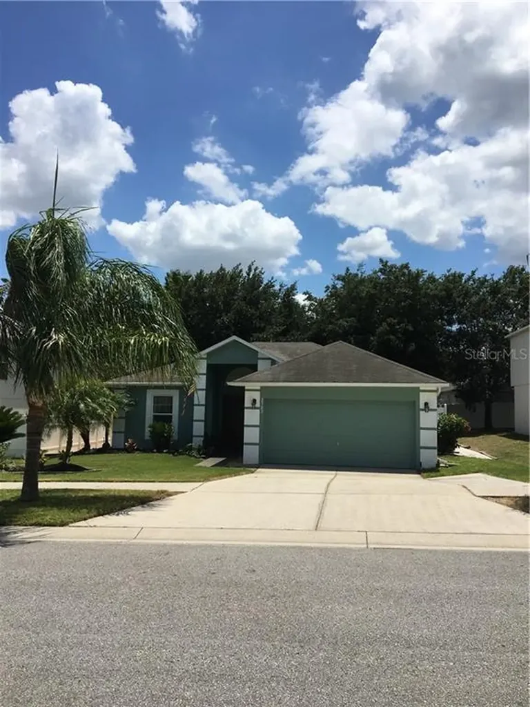 2382 Tealwood Circle Tavares FL 32778