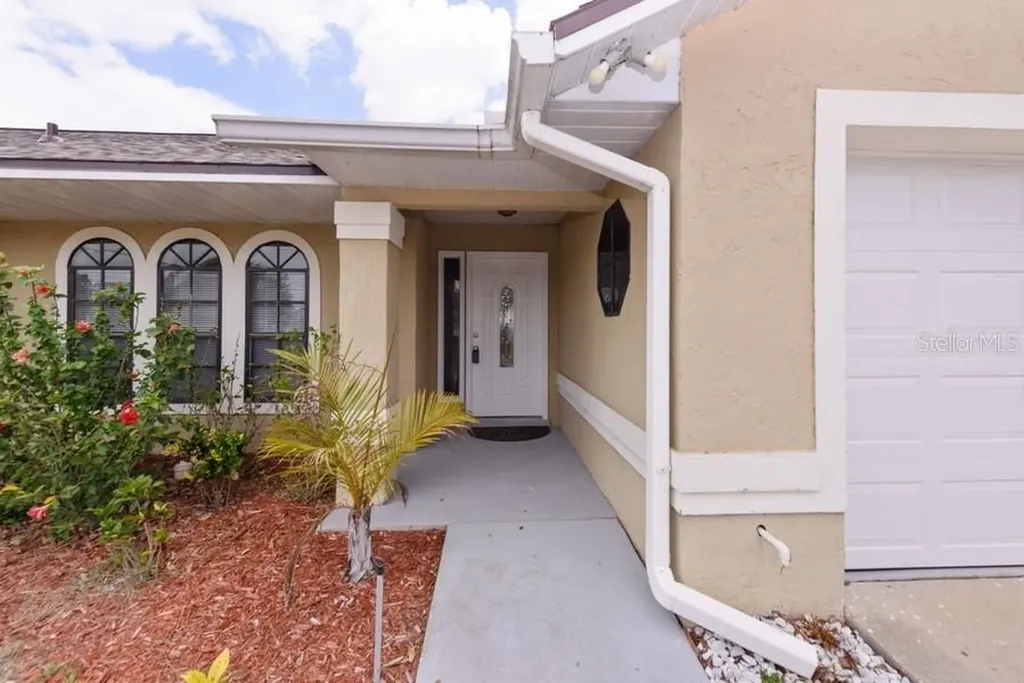 1535 Amy Circle Deltona FL 32738