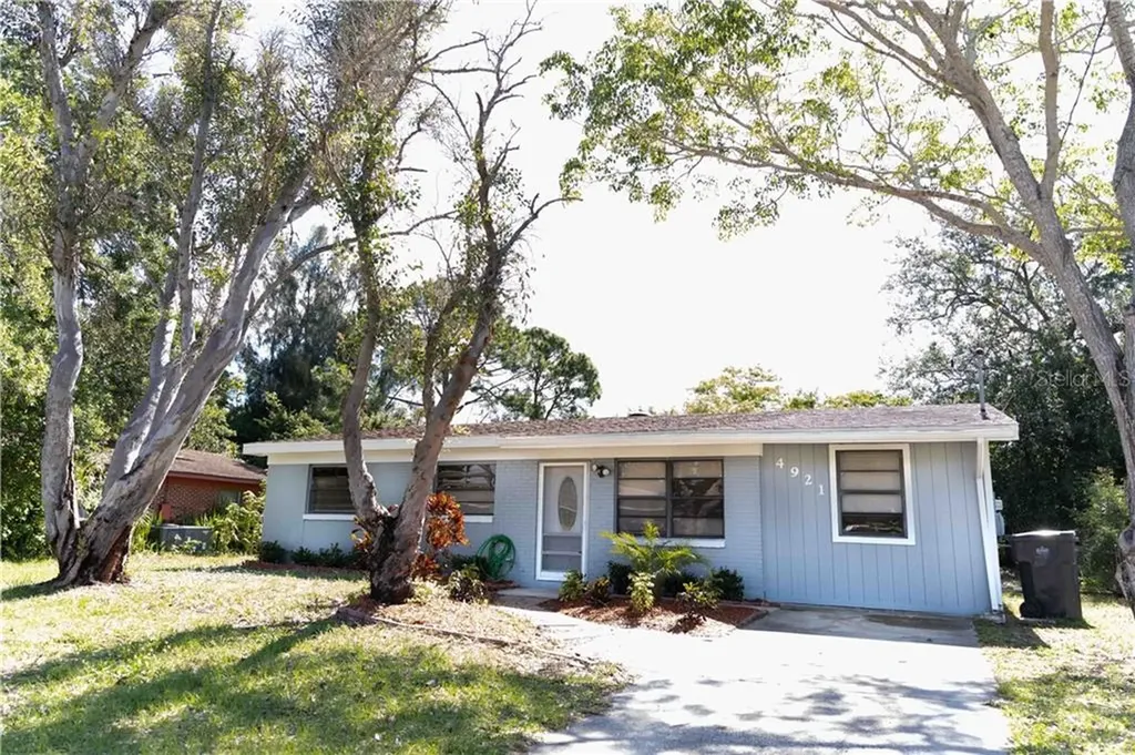 4921 Carlyle Road Tampa FL 33615