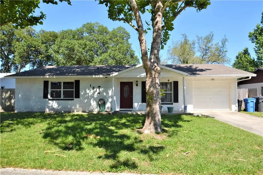 1314 Oakhill Street Seffner FL 33584