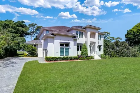 3290 Walnut Street NE St Petersburg FL 33704