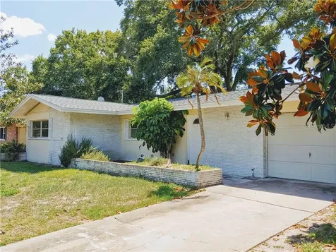 1818 Chateau Drive W Clearwater FL 33756