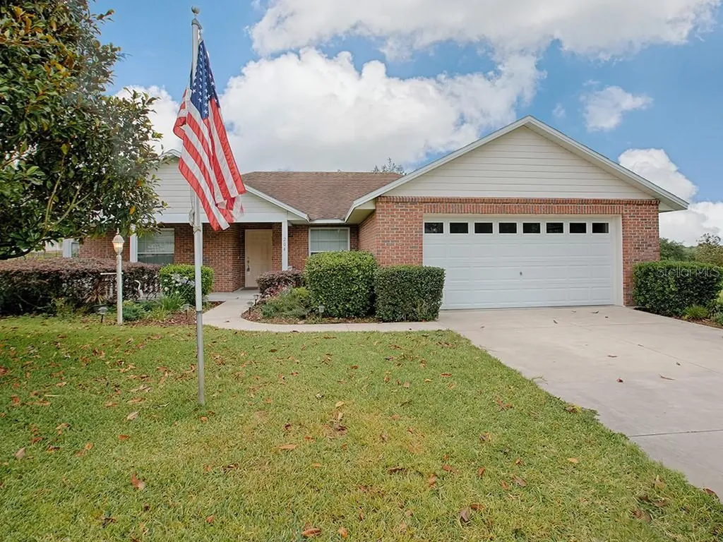 204 Shannon Lane Lady Lake FL 32159