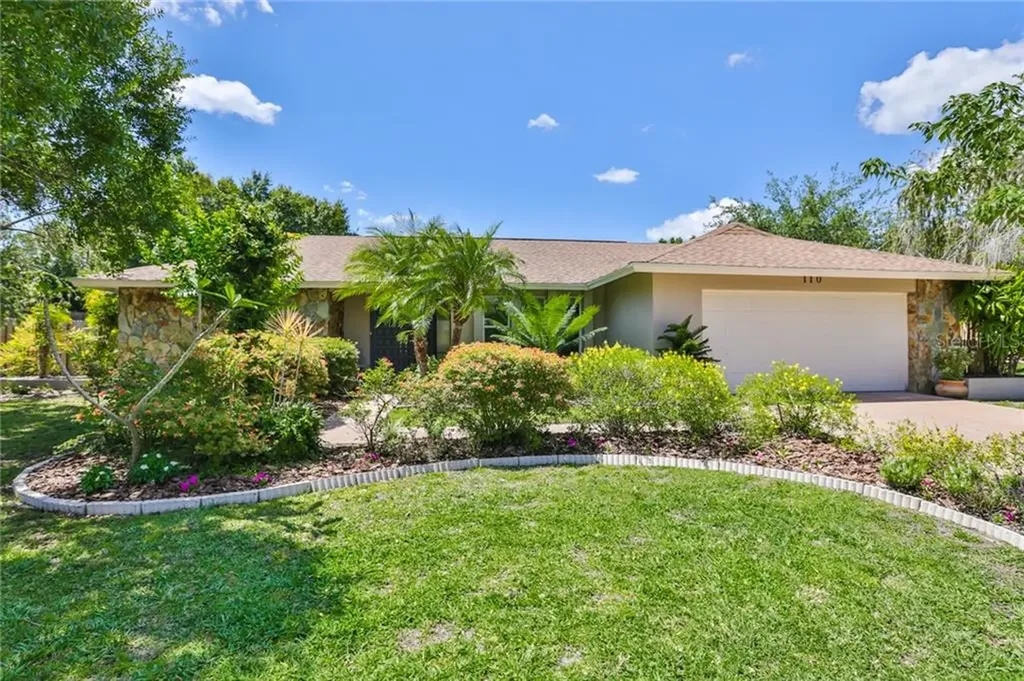 110 Camelia Court Oldsmar FL 34677