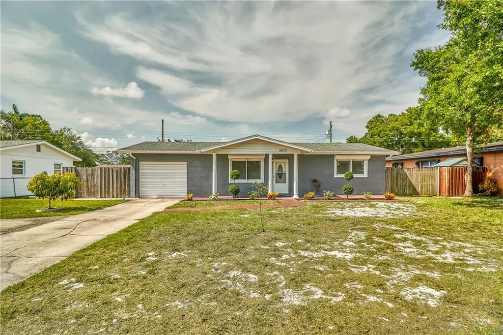 5619 30th Avenue N St Petersburg FL 33710