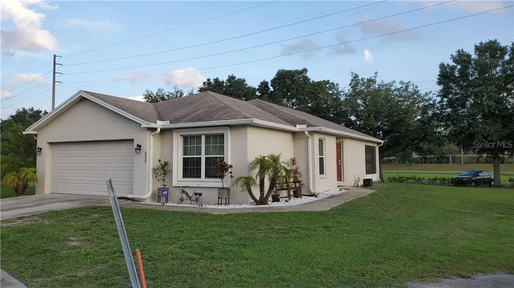 6527 Twin Bridges Drive Zephyrhills FL 33541