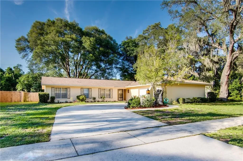 416 Ashford Drive Brandon FL 33511