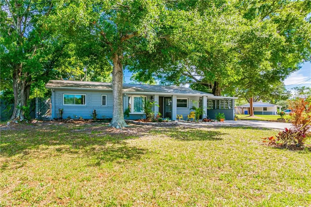 5533 Atlantic Avenue N St Petersburg FL 33703