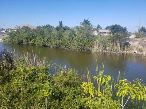 1825 NW 24th Avenue Cape Coral FL 33993