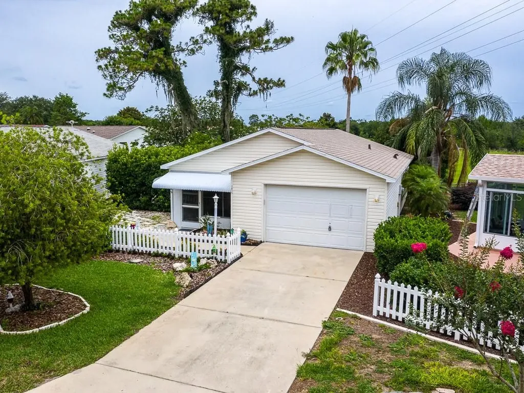 1635 Navidad Street The Villages FL 32162