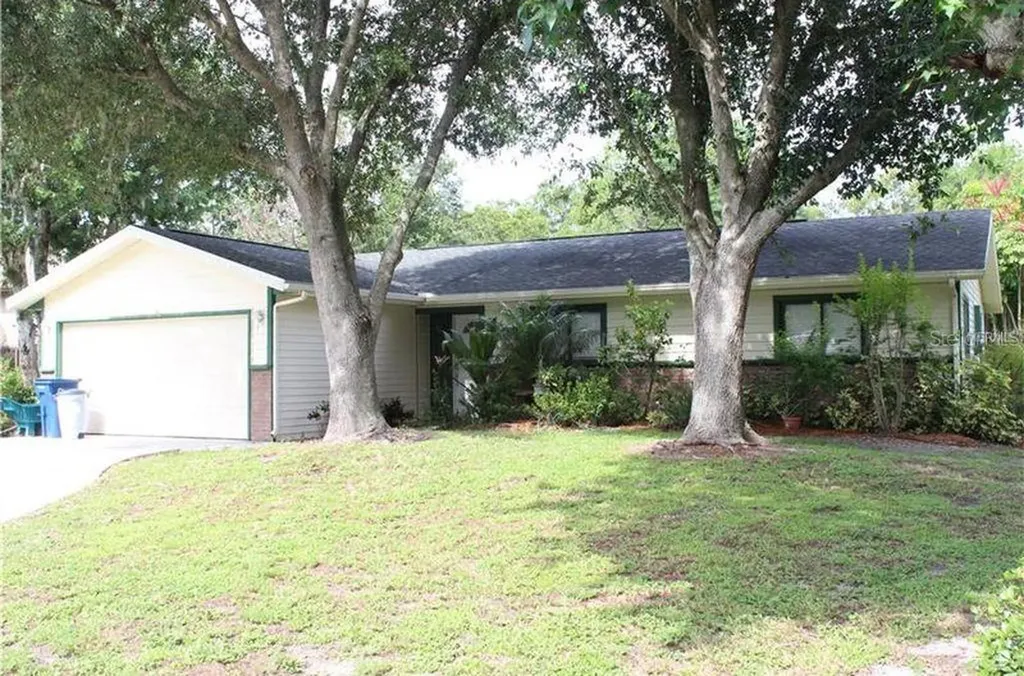 5005 Woodlawn Circle W Palmetto FL 34221