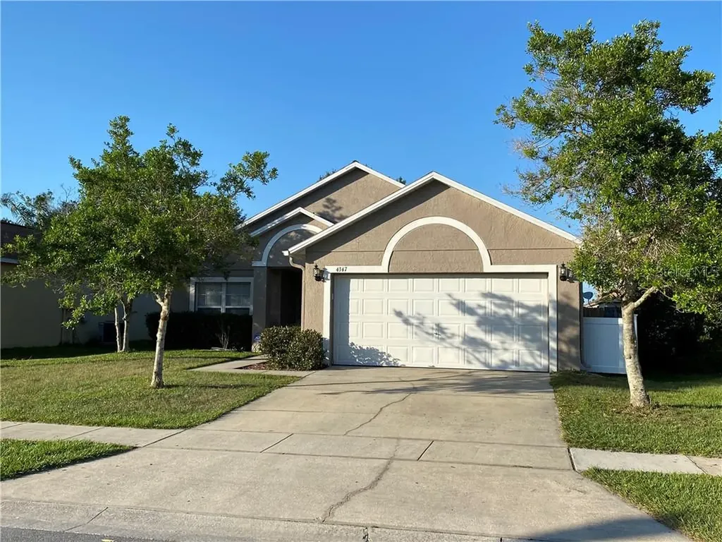 4347 Pembridge Avenue Orlando FL 32826