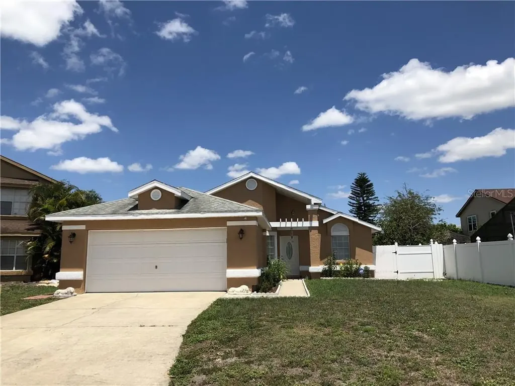 303 Palmview Court Kissimmee FL 34743