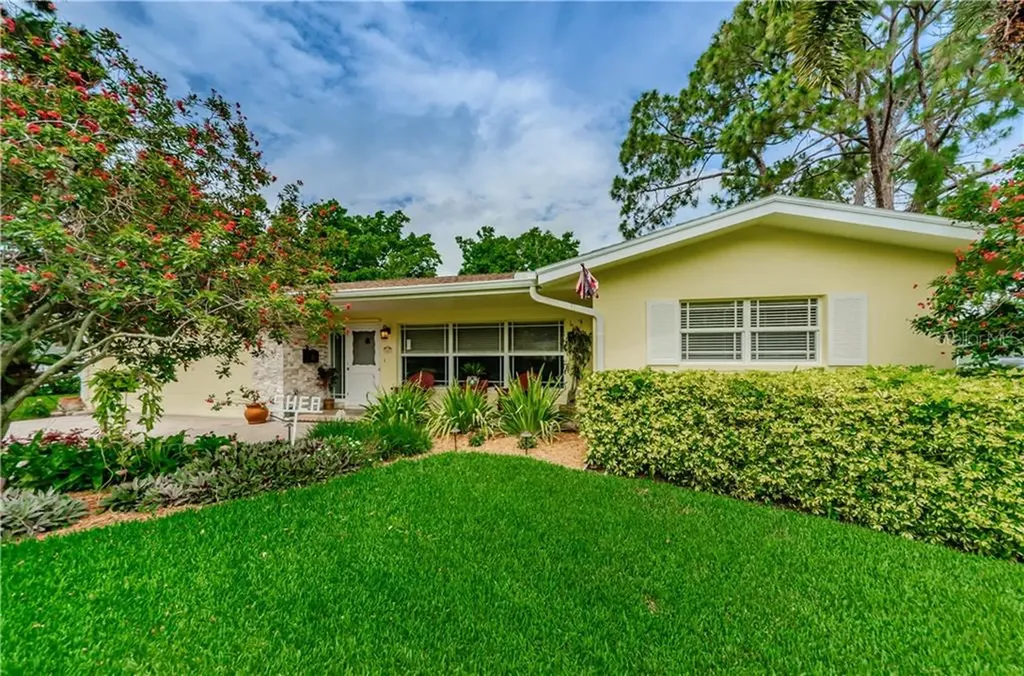 5001 40th Street S St Petersburg FL 33711