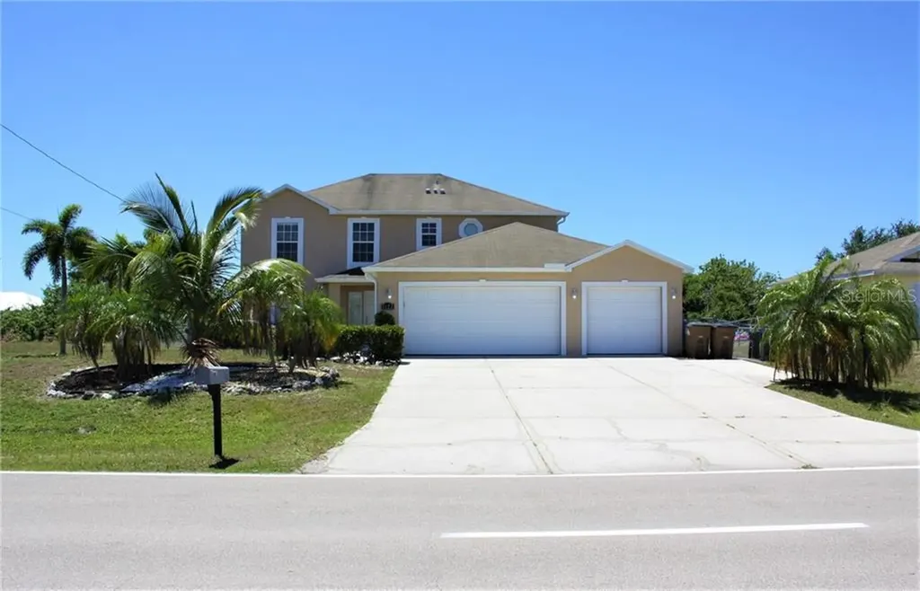 1122 Diplomat Parkway W Cape Coral FL 33993